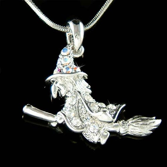 Swarovski Kristall Halloween Wicked Böse Hexe Halskette Besenstiel Charme Anhänger Schmuck Beste Freunde Kinder Arbeit Spaß Kostüm Zubehör Geschenke von Kashuen