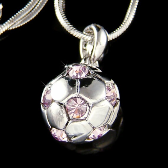 Swarovski Kristall Lila 3D Fußball Kette Halskette Unisex Herren Schmuck Bester Freund Sport Team Trainer Lehrer Weihnachtsgeschenk Neu von Kashuen