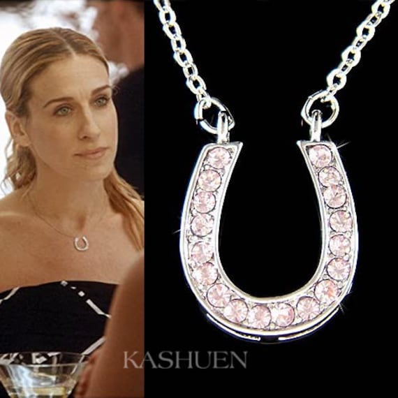 Swarovski Kristall Lila Hufeisen Halskette Western Hochzeit Promi Reiten Reitsport Schmuck Weihnachten 25. 35. 45. Geburtstag Geschenk von Kashuen