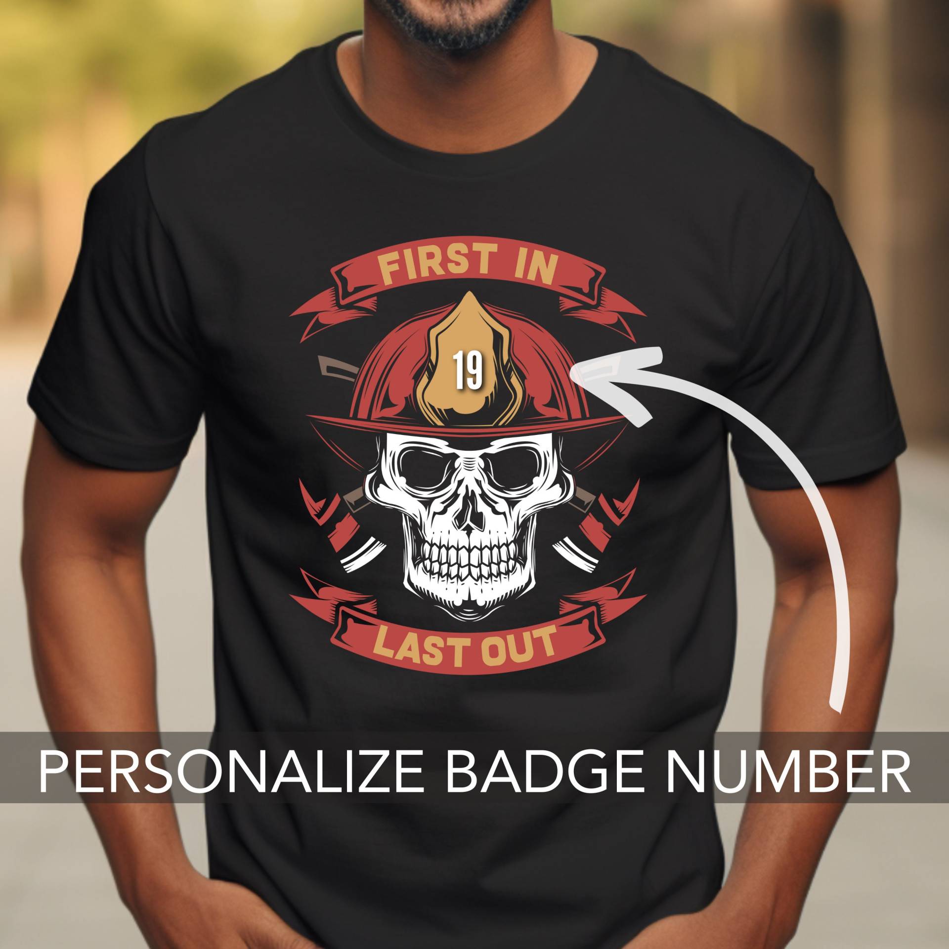 Erster Im Letzten Aus Feuerwehrmann-Shirt | Feuerwehrmann Geschenk Für Ihn Benutzerdefinierte Tshirt Geschenke T-Shirt Erster Im Letzten Aus Feuerwehrmann-Shirt | Feuerwehrmann Geschenk Für Ihn Benutzerdefinierte Tshirt Geschenke T-Shirt von KashyGear