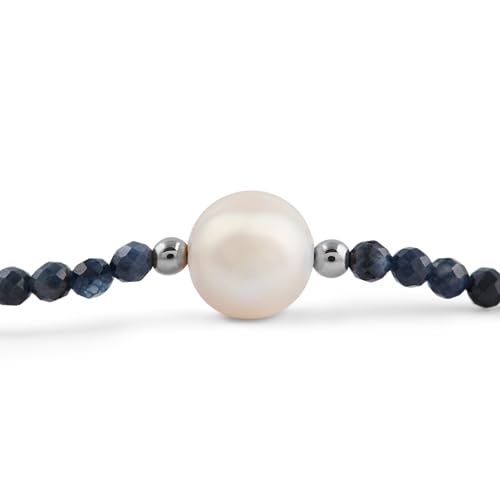 Kasias Perlenkette Damen - Edelstein Kette Damen Blau - Umfang: 40cm - 3mm Saphir Steine mit Süßwasserperle - Saphir Kette - Edelstein Schmuck - Echte Perlen - Kette mit Perlen Kasias Perlenkette Damen - Edelstein Kette Damen Blau - Umfang: 40cm - 3mm Saphir Steine mit Süßwasserperle - Saphir Kette - Edelstein Schmuck - Echte Perlen - Kette mit Perlen von Kasias