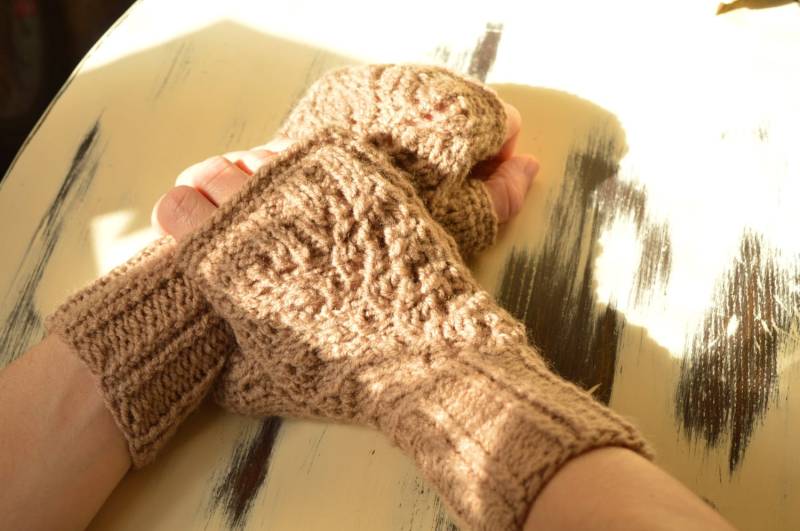 Handgestrickte Fingerlose Handschuhe Kaffeeblattspitze Acryl Handschuhe Handgestrickte Fingerlose Handschuhe Kaffeeblattspitze Acryl Handschuhe von KasiasGiftShop