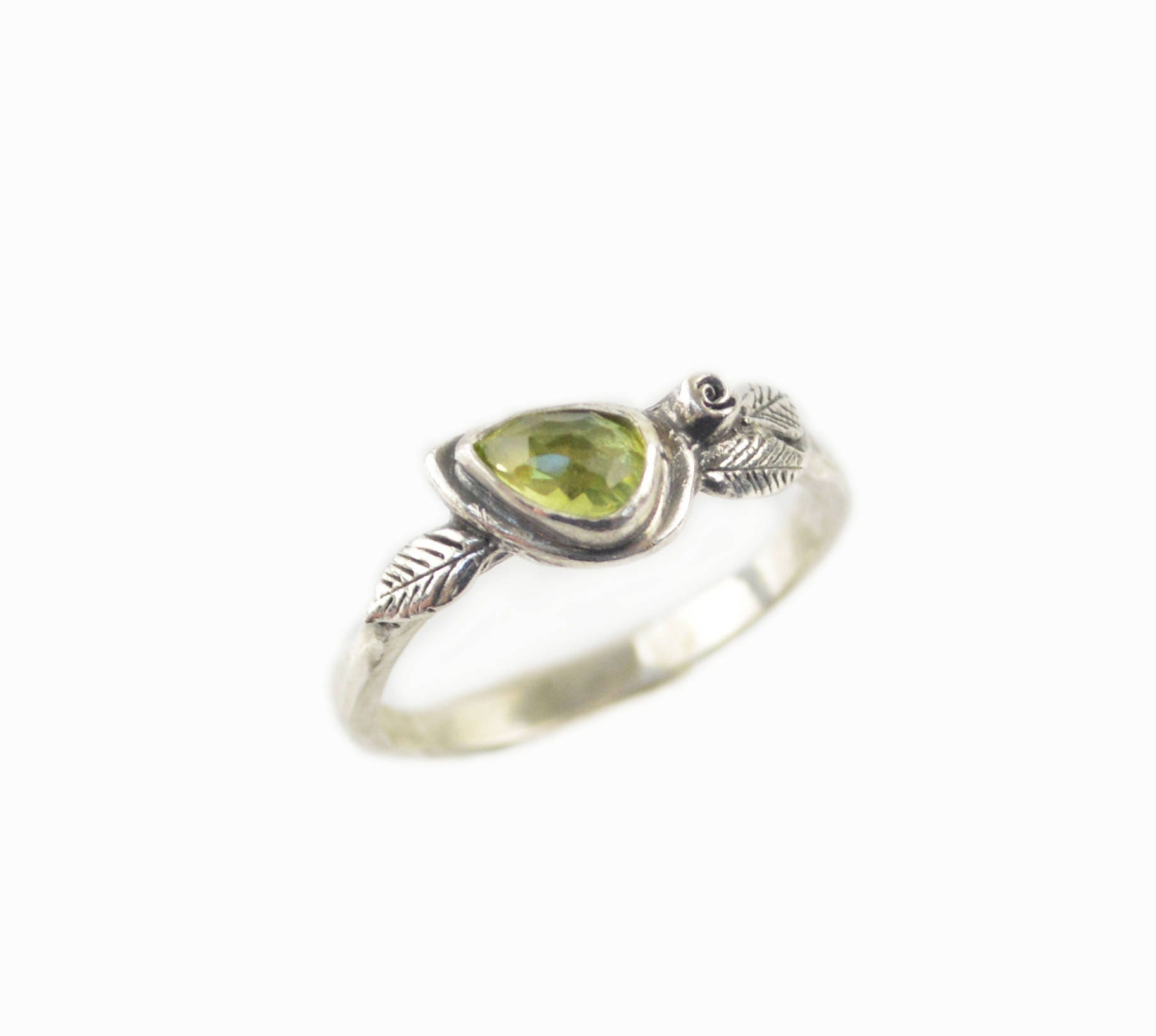 Peridot Ring - Sterling Silber Rosen Natur Schmuck Blumen Blatt Inspiriert Peridot Ring - Sterling Silber Rosen Natur Schmuck Blumen Blatt Inspiriert von KatJewelryShop