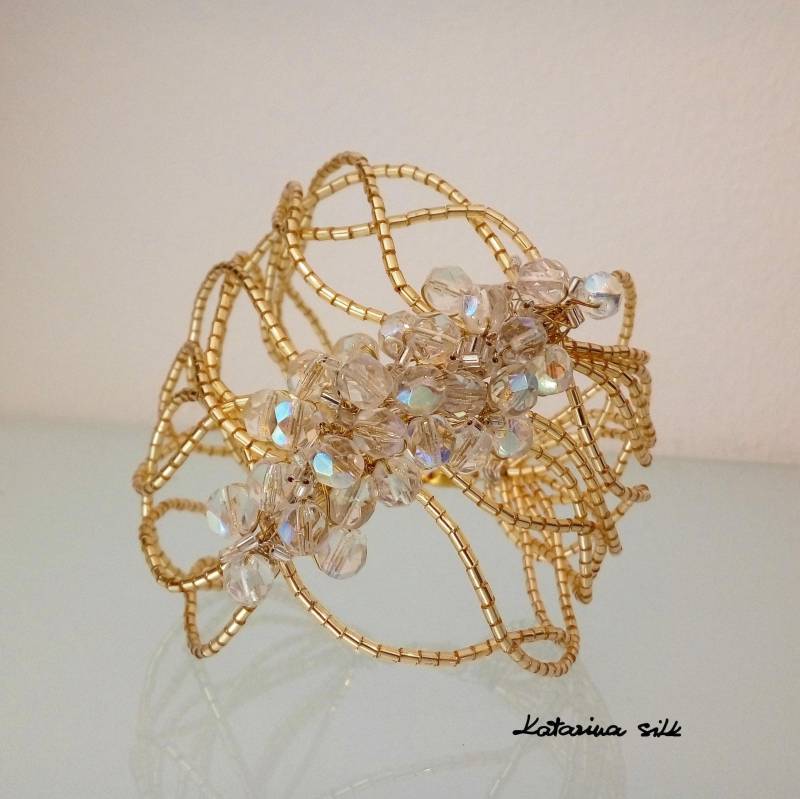 Brautarmband, Glänzendes Armband, Glasarmband, Brautarmband, Elegantes Goldfarbe Kristallarmband, Hochzeitsschmuck von KatarinaSilkJewelry