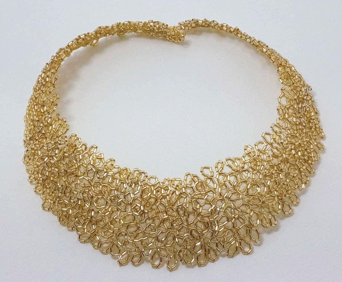 Gold Klobige Halskette Für Hochzeit, Glänzende Glasperlen-Halskette von KatarinaSilkJewelry