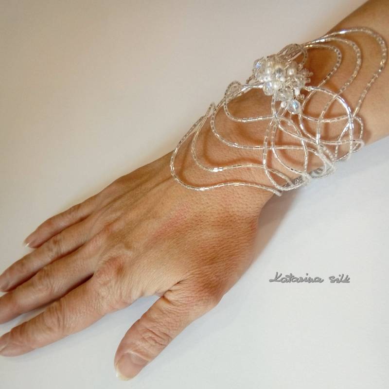 Großes Elegantes Armband Für Die Braut, Kristallarmband Braut von KatarinaSilkJewelry