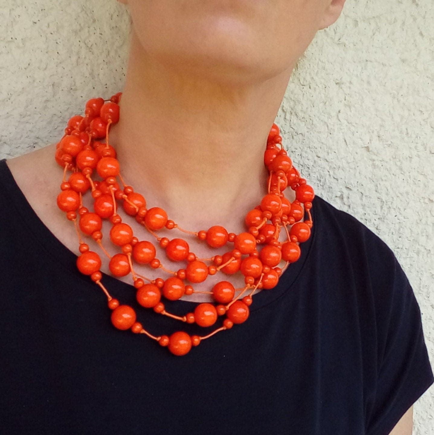 Orange Statement Halskette, Holz Geschenk Für Frau von KatarinaSilkJewelry