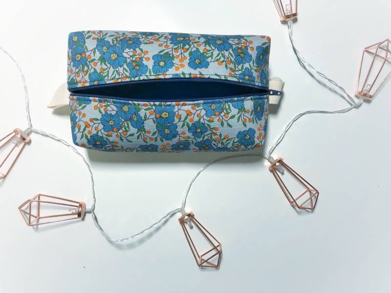 Original Floral Print Kosmetiktasche Original Floral Print Kosmetiktasche von KateBellerbyDesign
