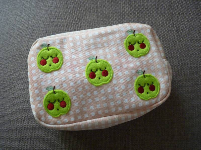 Bobbing Apples Kosmetiktasche Bobbing Apples Kosmetiktasche von KateGarey