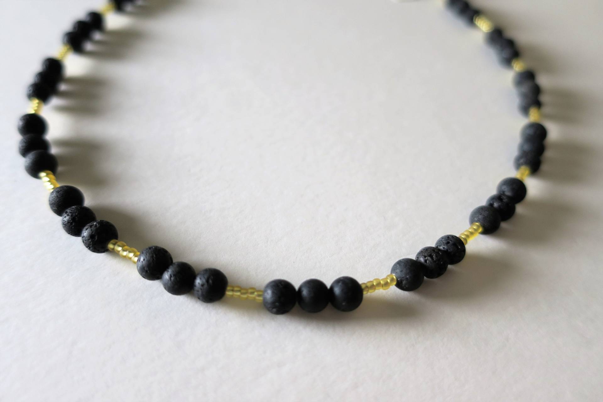 Black & Gold - Lava Kette Perlen Schwarz Black & Gold - Lava Kette Perlen Schwarz von KateUndMo