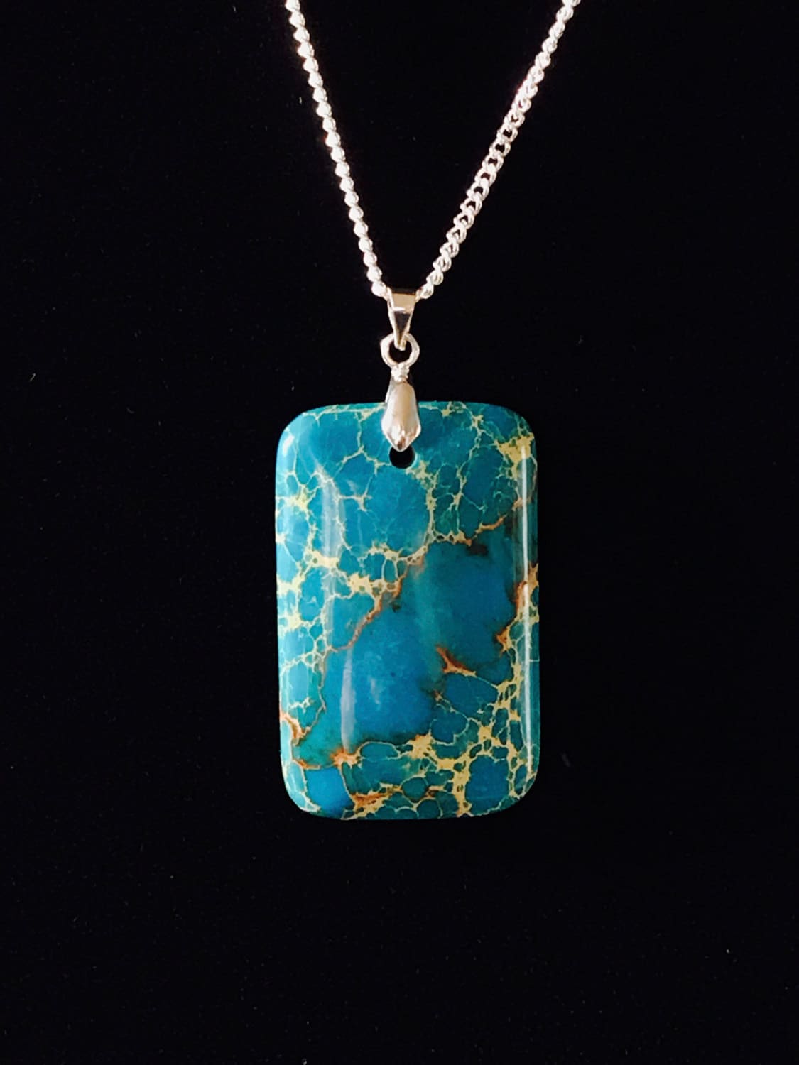 Wunderschöne Türkis Magnesit Anhänger Sterling Kette von KatekaisAlchemy
