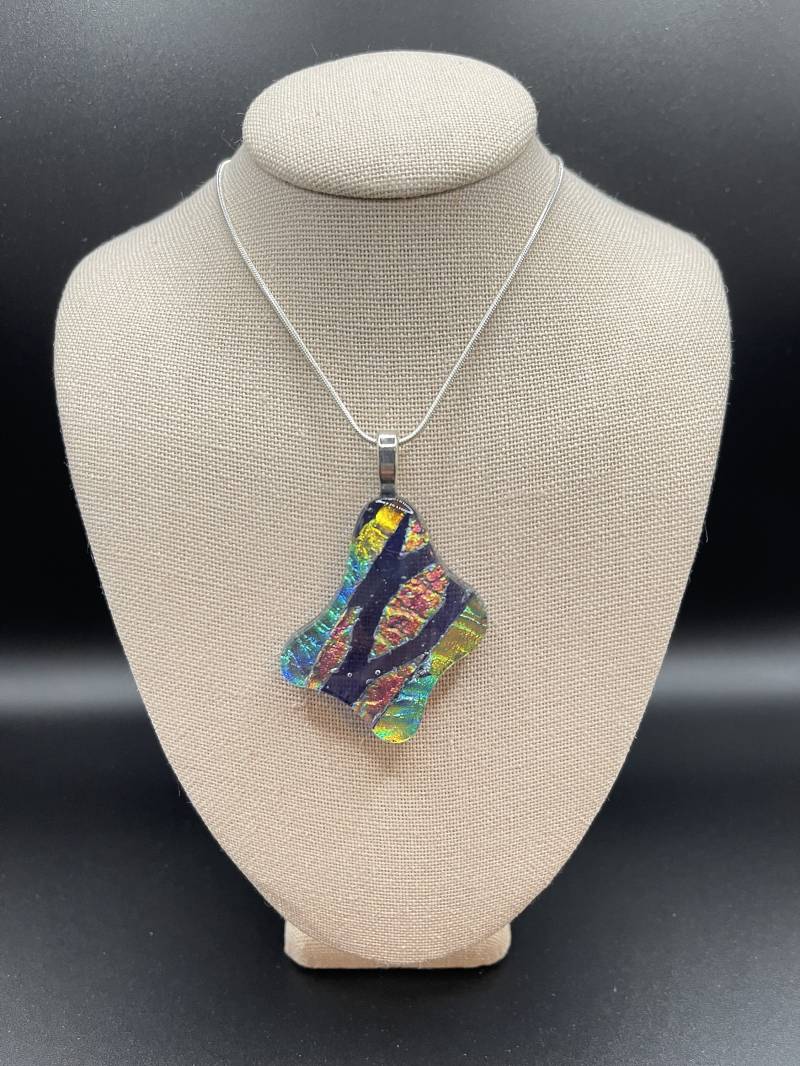 Mehrfarbiger Dichroic Anhänger Aus Geschmolzenem Glas Mehrfarbiger Dichroic Anhänger Aus Geschmolzenem Glas von KatesCreations777