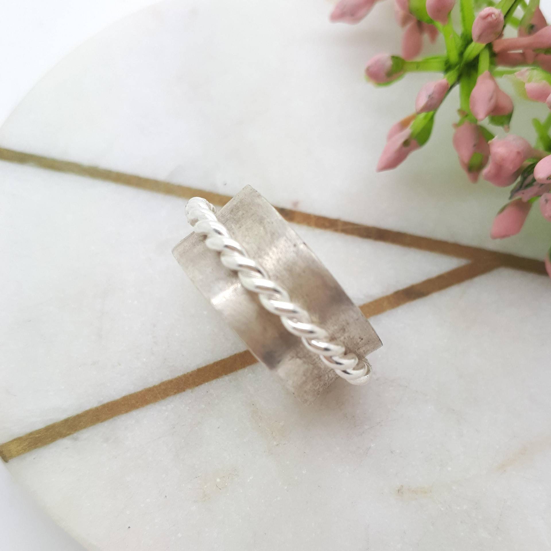 Drehring Silber 925 Ca. 10 Mm Breit, Matt Gebürstet Mit Einem Beweglichen Kordelring von KatharinaVeySchmuck