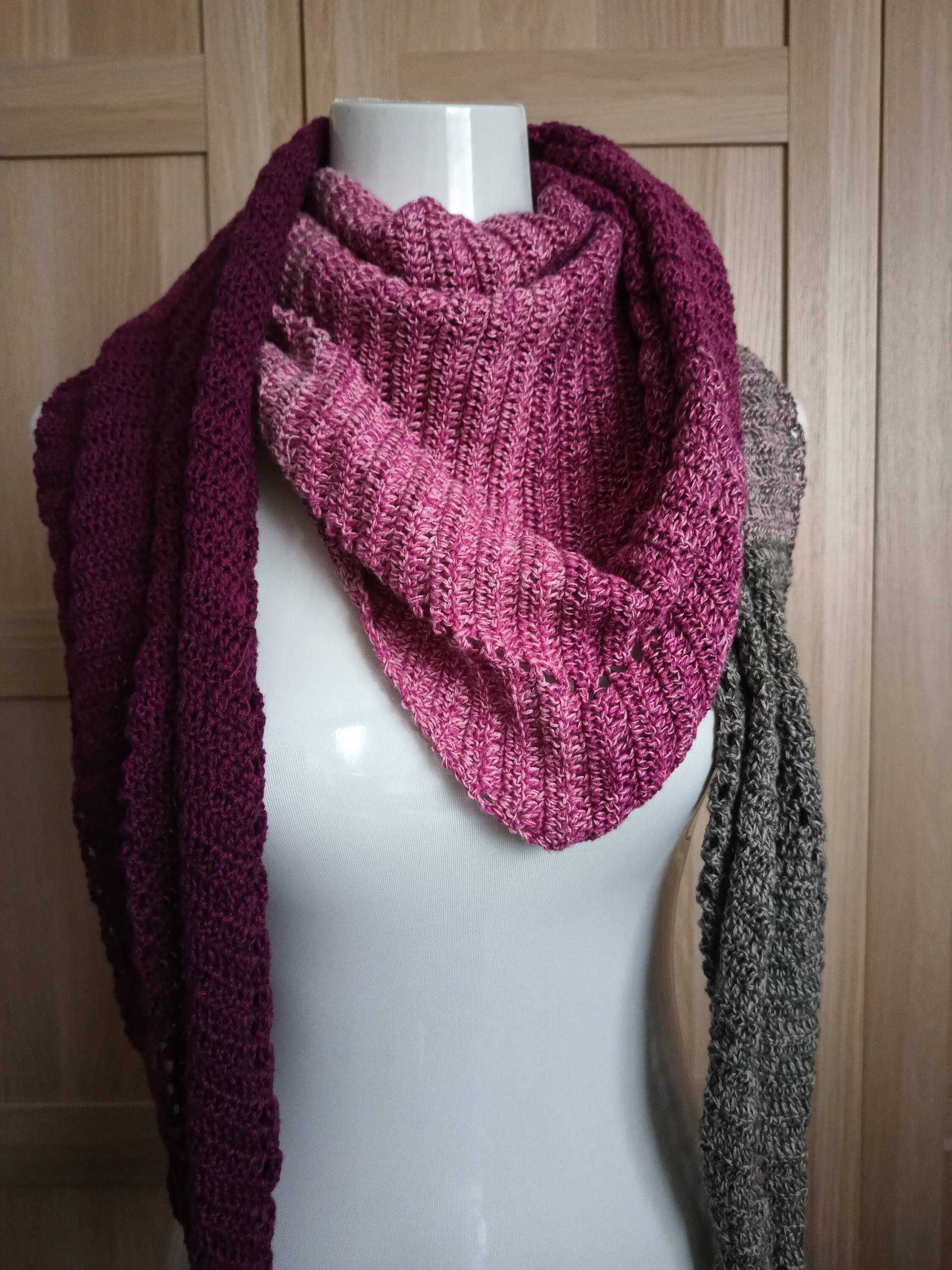 Dreieckstuch Gehäkelt, Pink/Moosgrün Dreieckstuch Gehäkelt, Pink/Moosgrün von KatharinasSchaetze