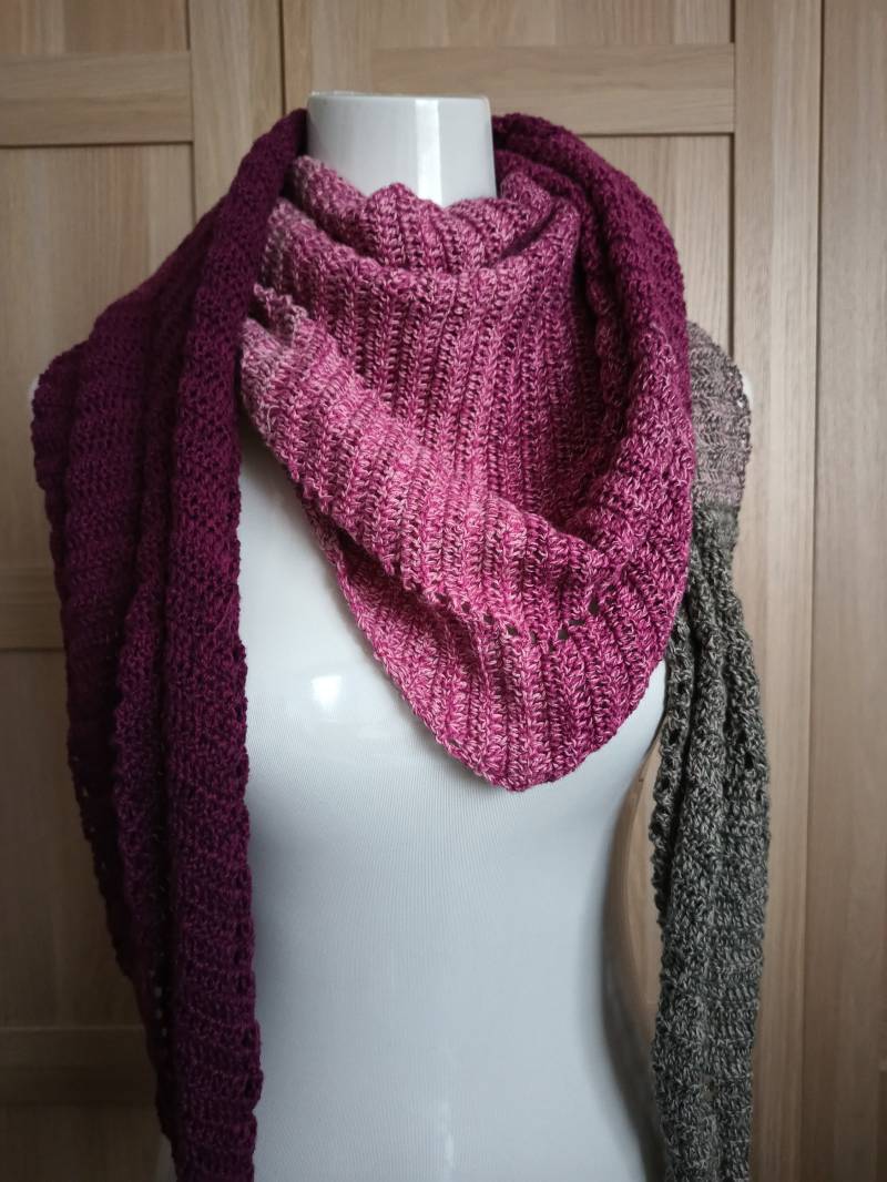Dreieckstuch Gehäkelt, Pink/Moosgrün Dreieckstuch Gehäkelt, Pink/Moosgrün von KatharinasSchaetze