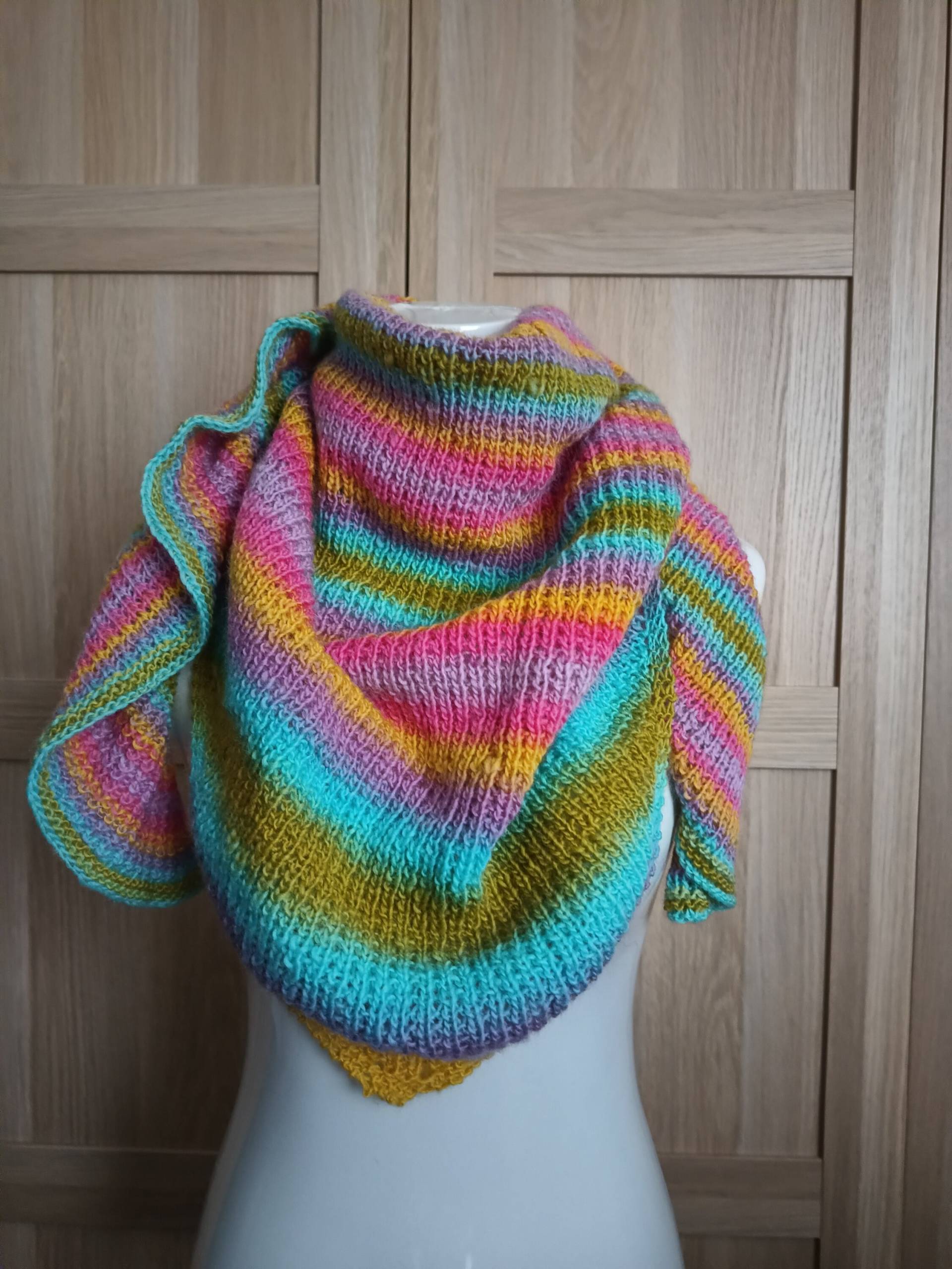 Dreieckstuch Gestrickt, Bunt Dreieckstuch Gestrickt, Bunt von KatharinasSchaetze