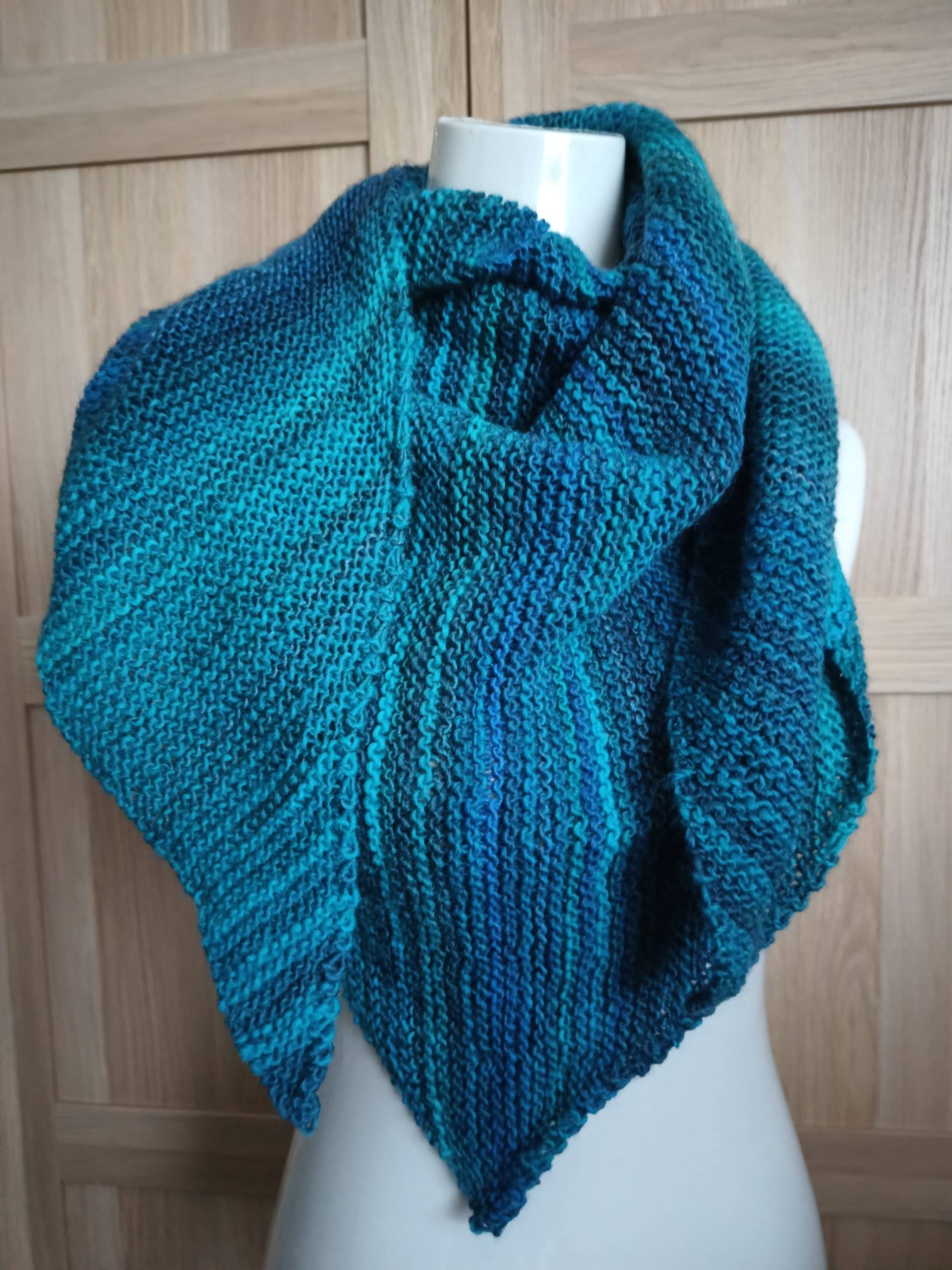 Dreieckstuch Gestrickt, Petrol Dreieckstuch Gestrickt, Petrol von KatharinasSchaetze