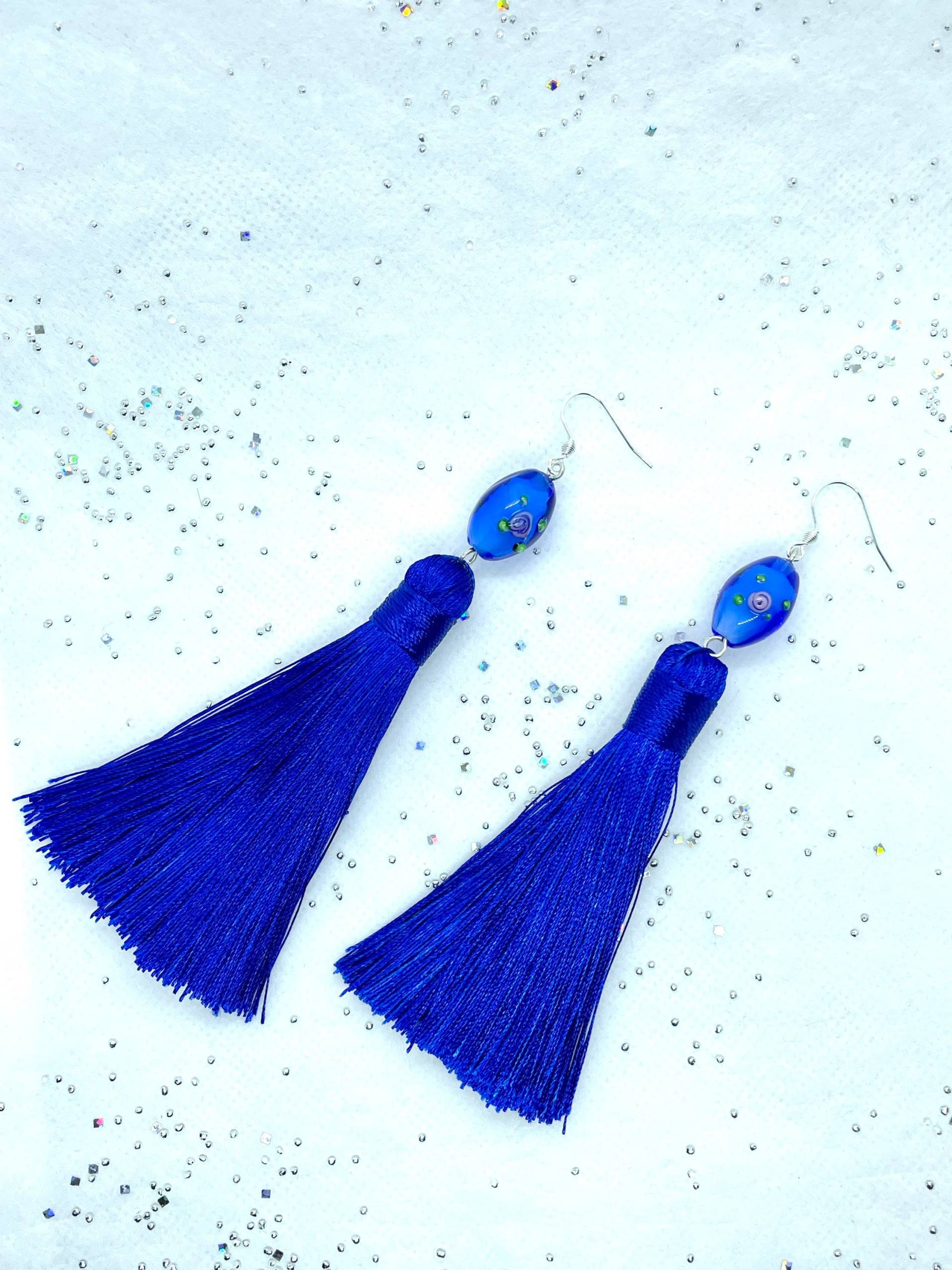 Elegante Lange Blaue Quasten Ohrringe Mit Edelstahl Ohrhaken Silber Glasperlen Bunte Ohrhänger Weihnachtsgeschenk von KatherikaSchmuck
