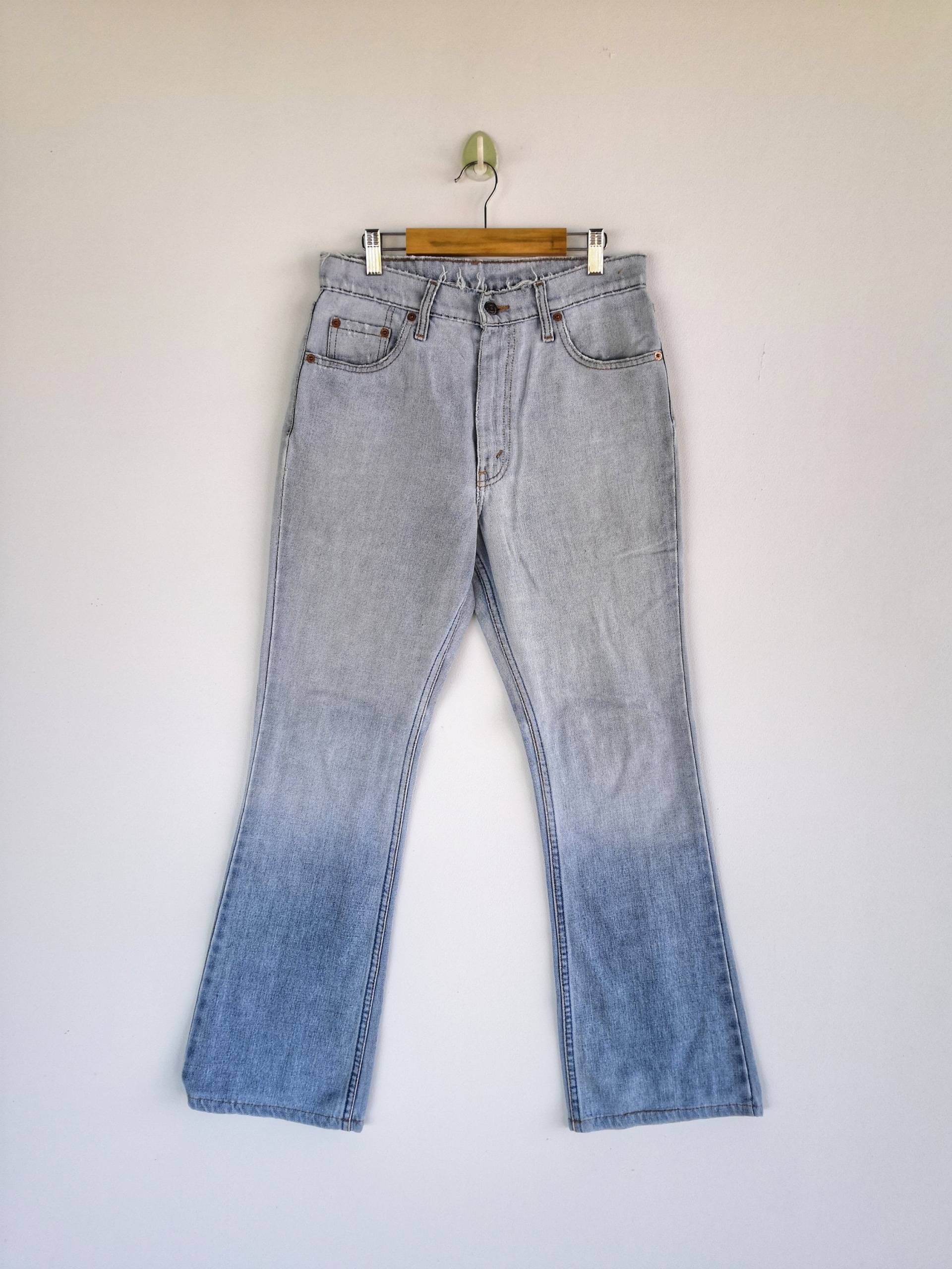 W28 Vintage Levis 517 Bootcut Jeans Weite Beine Faded Hellblaue Waschung Denim Bell-Bottom-Denim Hoch Taillierte Mom Größe 28x28 W28 Vintage Levis 517 Bootcut Jeans Weite Beine Faded Hellblaue Waschung Denim Bell-Bottom-Denim Hoch Taillierte Mom Größe 28x28 von KatherineLuxuryShop
