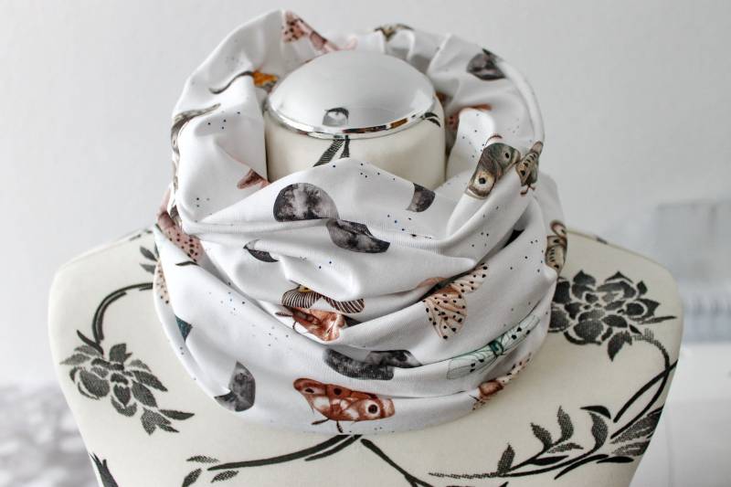 Einfacher Loop Jersey Loopschal Schlupfschal Schlauchschal - Mottenflug, Mond, Weiß Bis Ku 60 von KathiKaboom