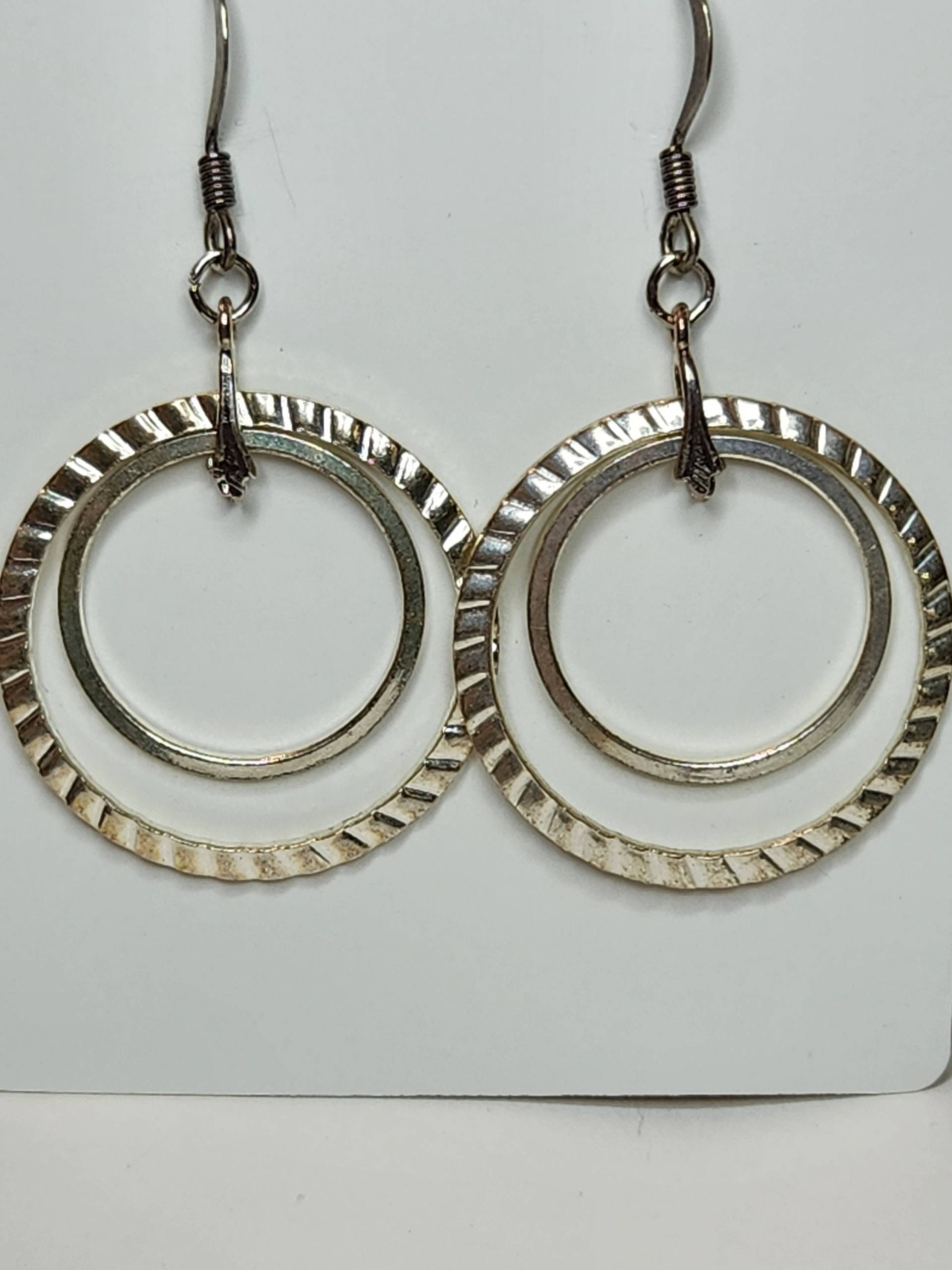 Doppelkreis Ohrringe | E44 Doppelkreis Ohrringe | E44 von KathiesJewelryDesign