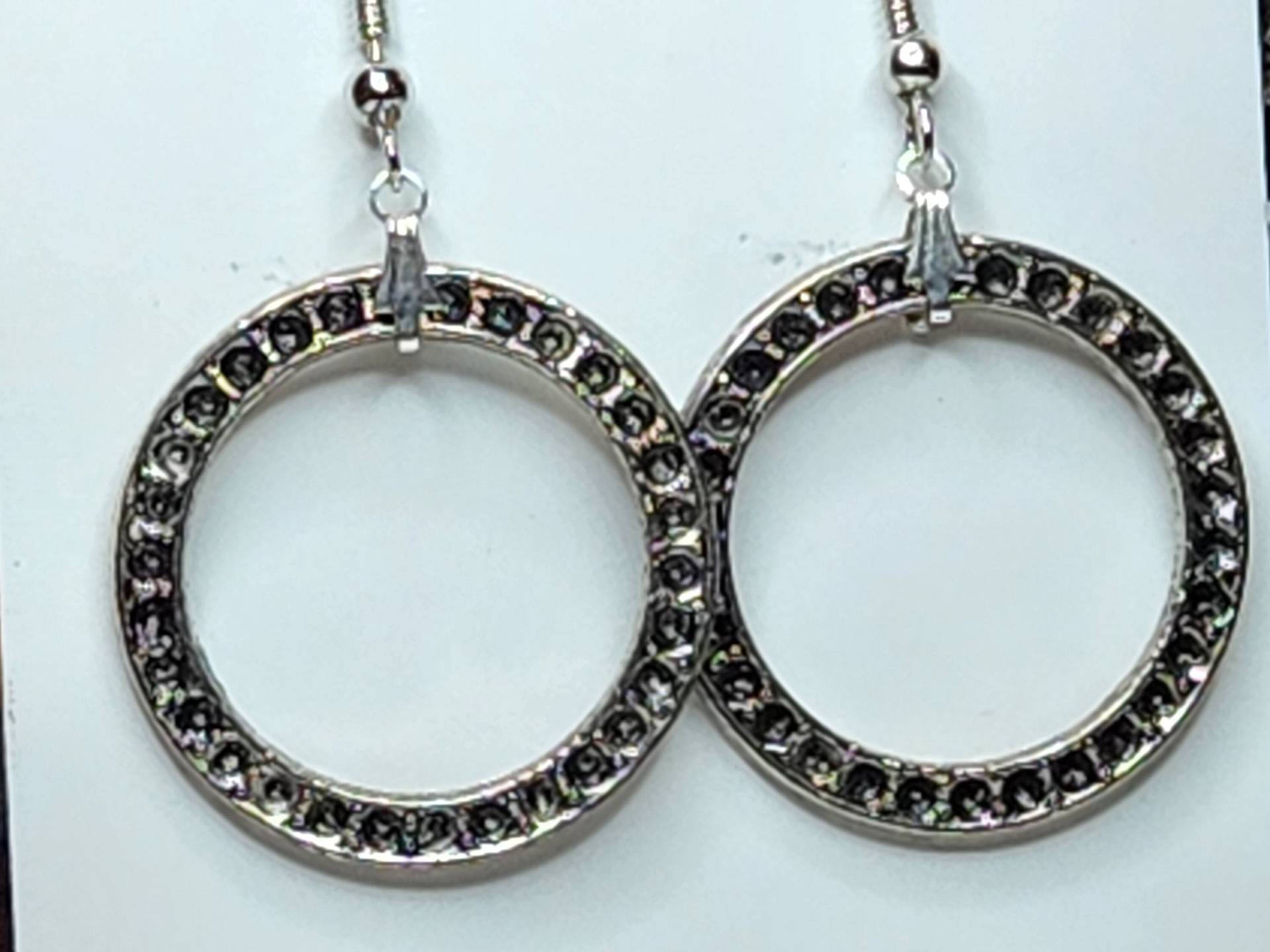 Schwarz & Silber Creolen | E39 Schwarz & Silber Creolen | E39 von KathiesJewelryDesign