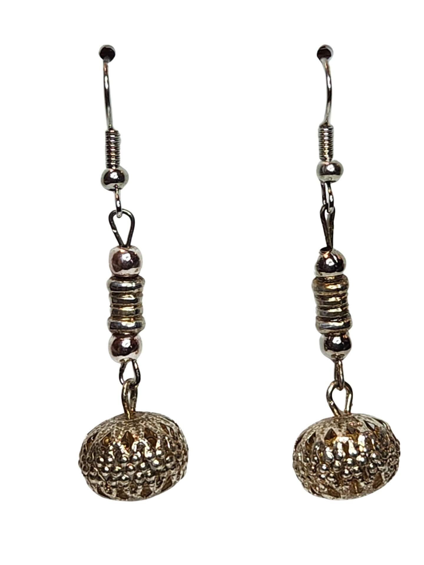 Silberne Kugelohrringe | E38 Silberne Kugelohrringe | E38 von KathiesJewelryDesign