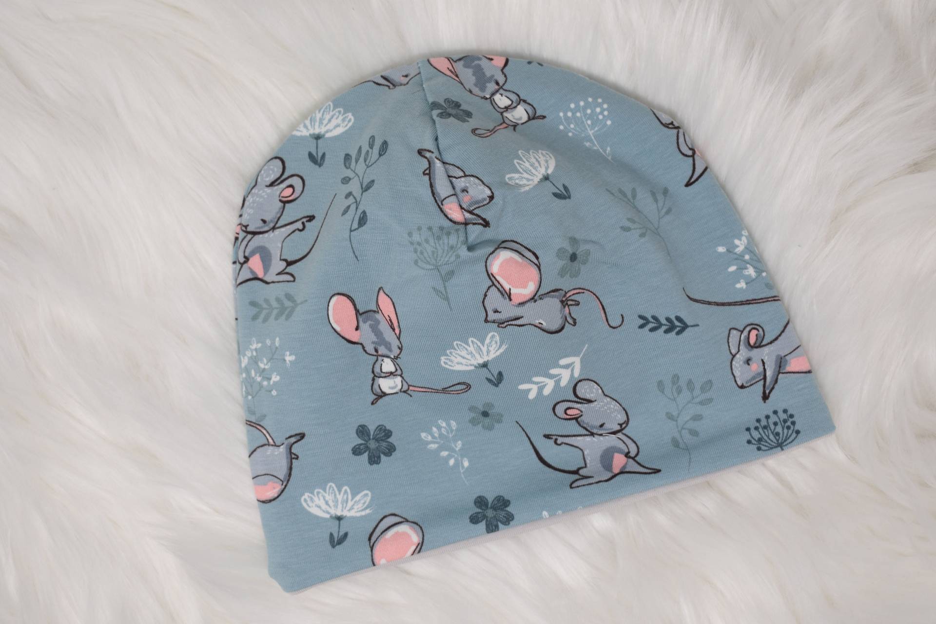 Beanie "Sweet Animals - Mouse/Graublau" von KathisHandmadeworld