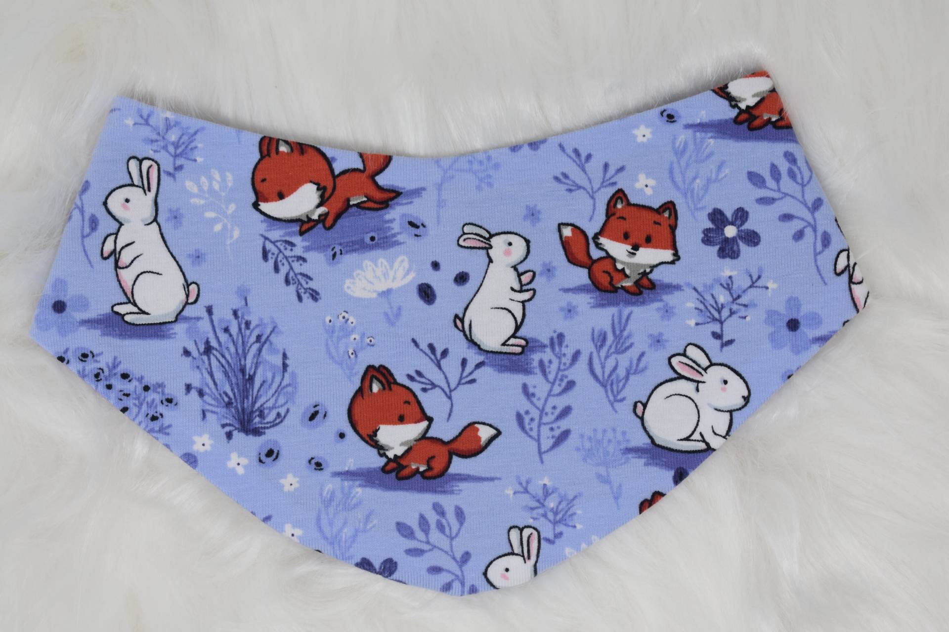 Halstuch "Fuchs Und Hase - Flieder" Halstuch "Fuchs Und Hase - Flieder" von KathisHandmadeworld