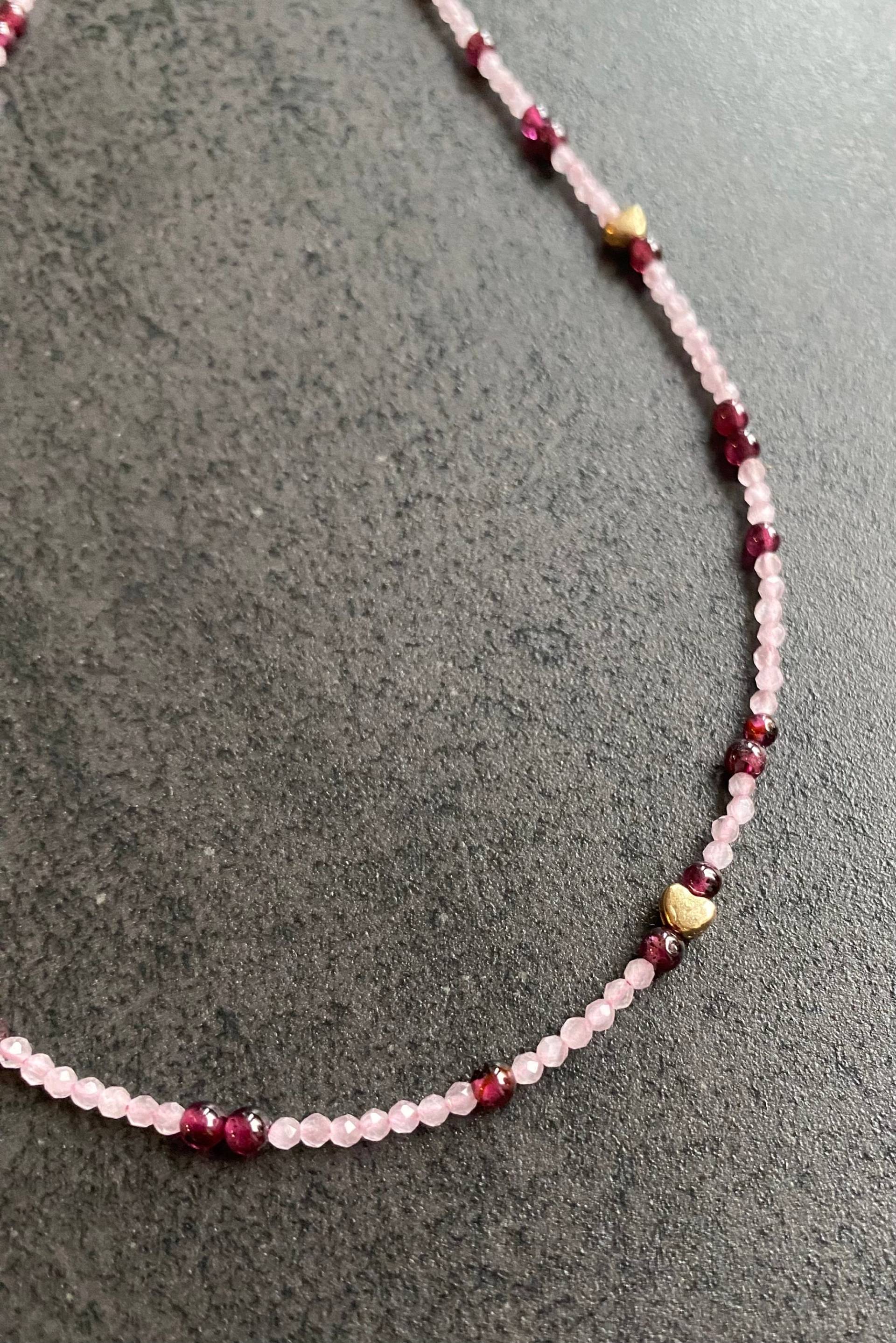 Granat Jade Kette Mit Herzen Granat Jade Kette Mit Herzen von KathrinsKettenkram
