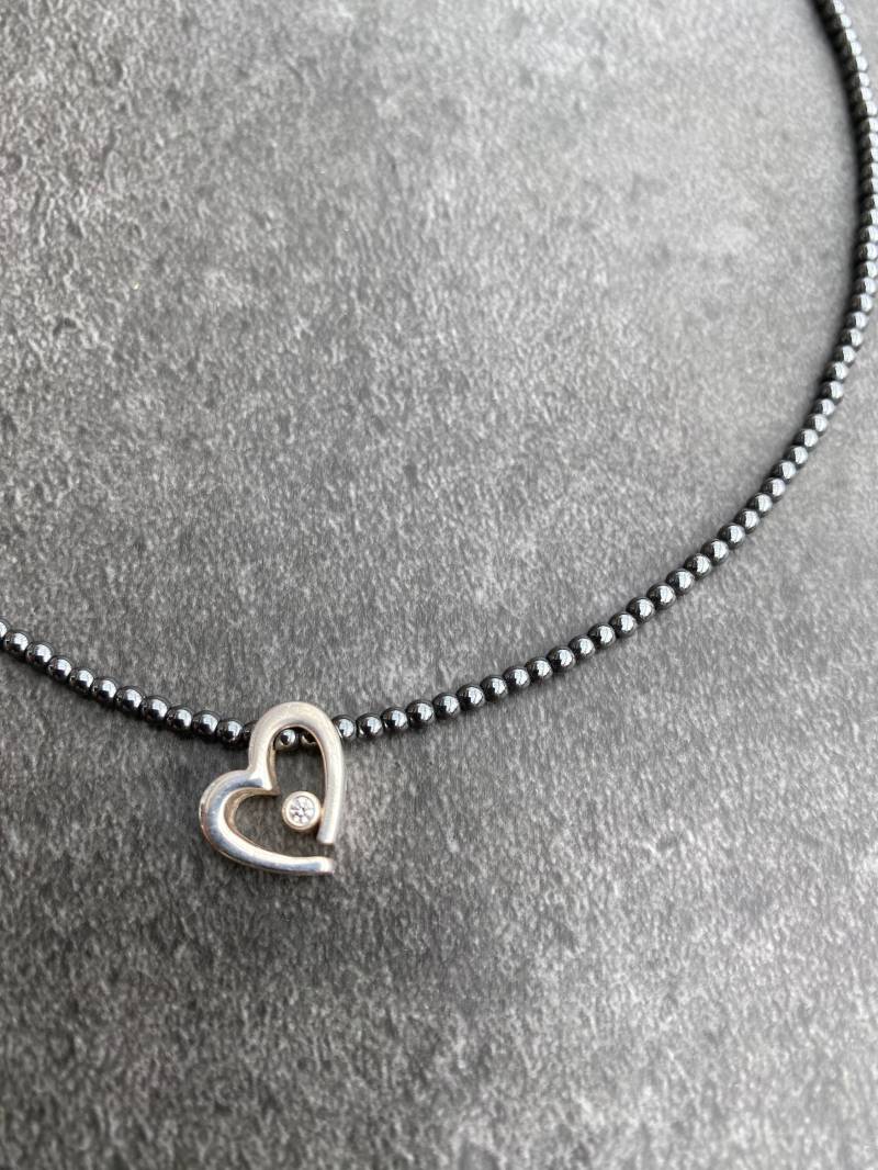 Kette Hämatitkette Mit Herz in Silber Kette Hämatitkette Mit Herz in Silber von KathrinsKettenkram