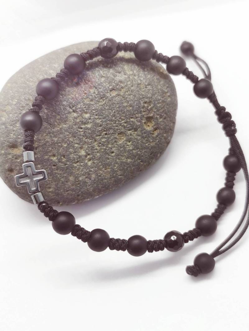 Handgefertigtes Onyx Und Hämatit Kreuz Herren Armband - Heilungs Energie Armband, Geschenk Für Männer, Natürlicher Schwarzer Onyx, Edelstein von KathrynsBracelet