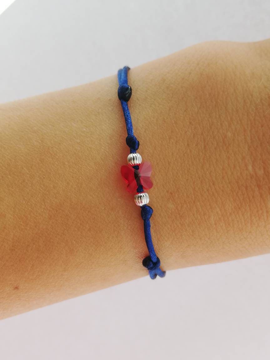 Rote Swarovski Schmetterlinge Armband Sterling Silber, Blauer Faden Des Schicksals von KathrynsBracelet