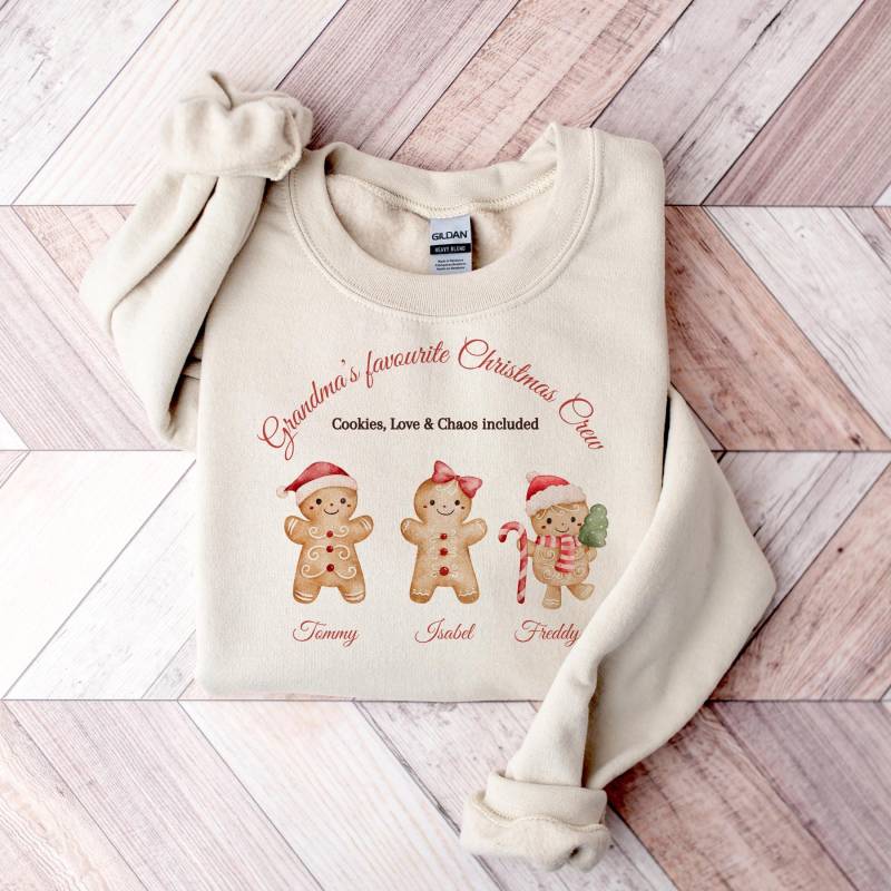 Funny Sweater|Grandma's Favourite Christmas Crew|Family Gift |Gildan 18000 von KathscheKadabra