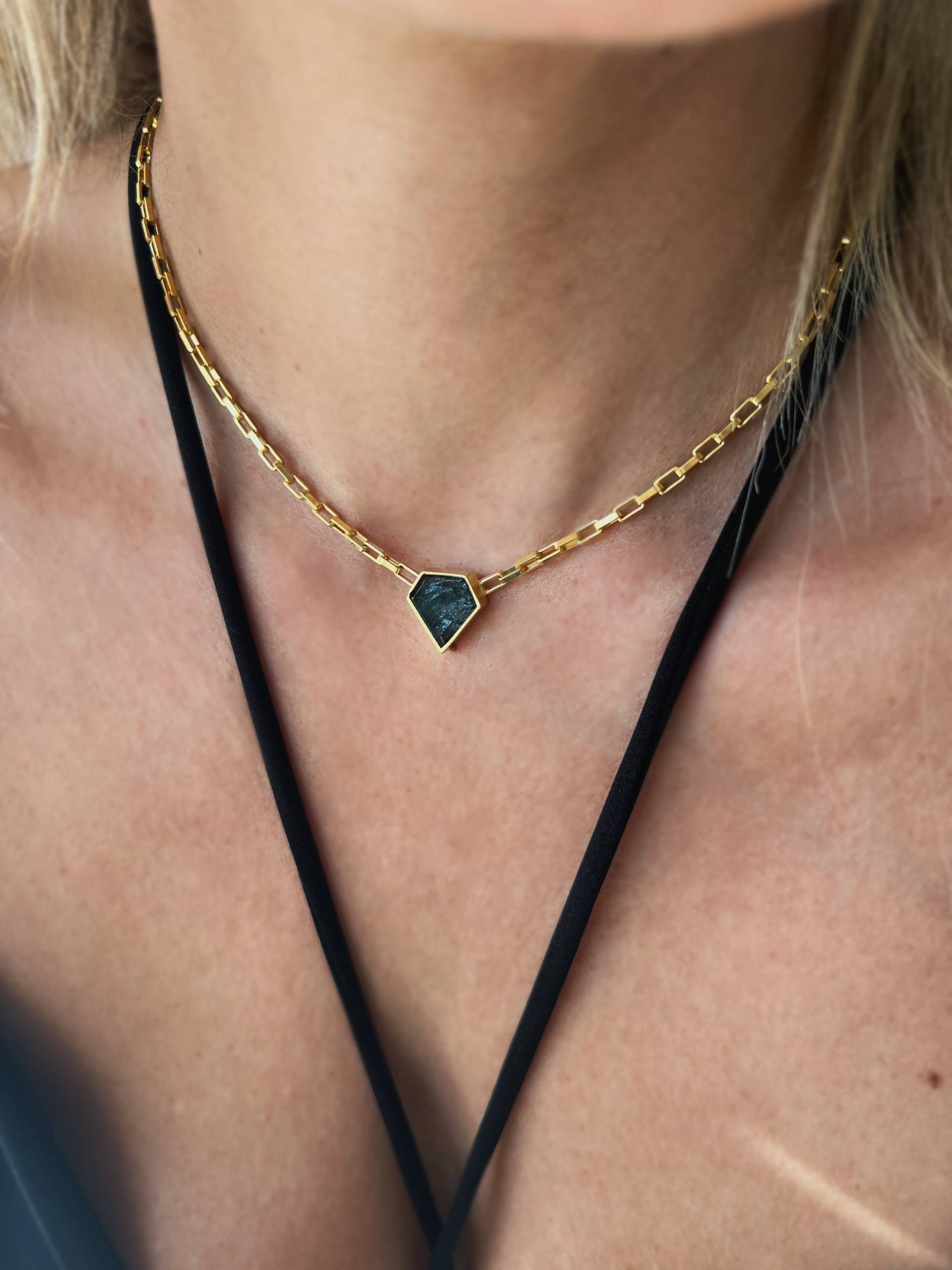 Gold Gefüllte Massive Silber Halskette Mit Schwarzem Diamant Form Kristallstein Turmalin, Aquamarin von KathyRossJewelry