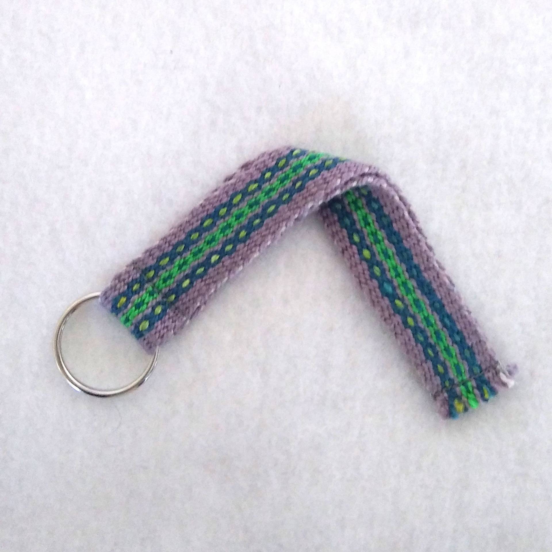 Inkle Woven Handgelenk Schlüsselband Grün Grau Boho Schlüsselanhänger Inkle Woven Handgelenk Schlüsselband Grün Grau Boho Schlüsselanhänger von KathyZolaFiber