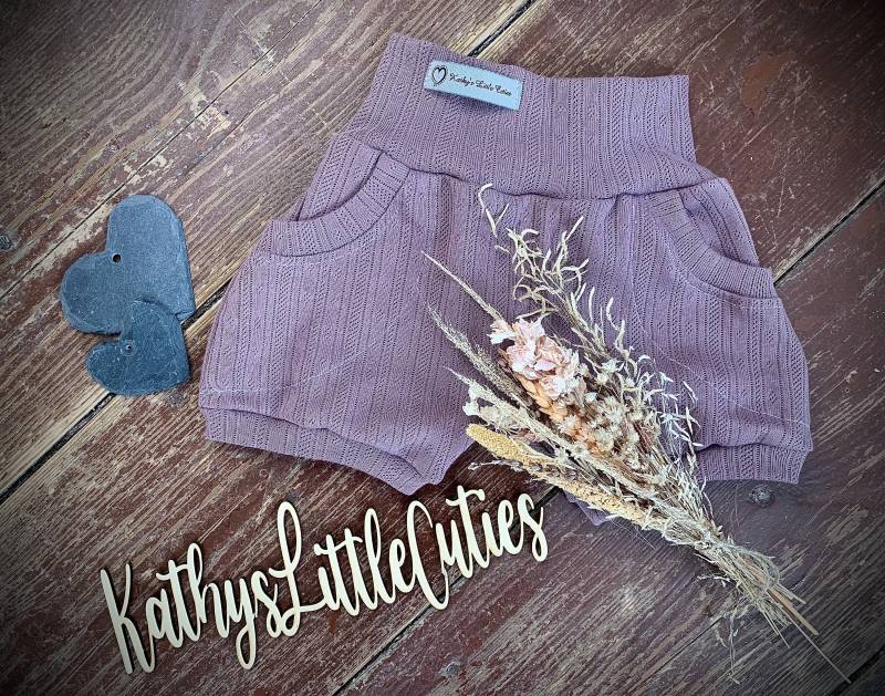 Kurze Pumpi „Mauve" von KathysLittleCuties