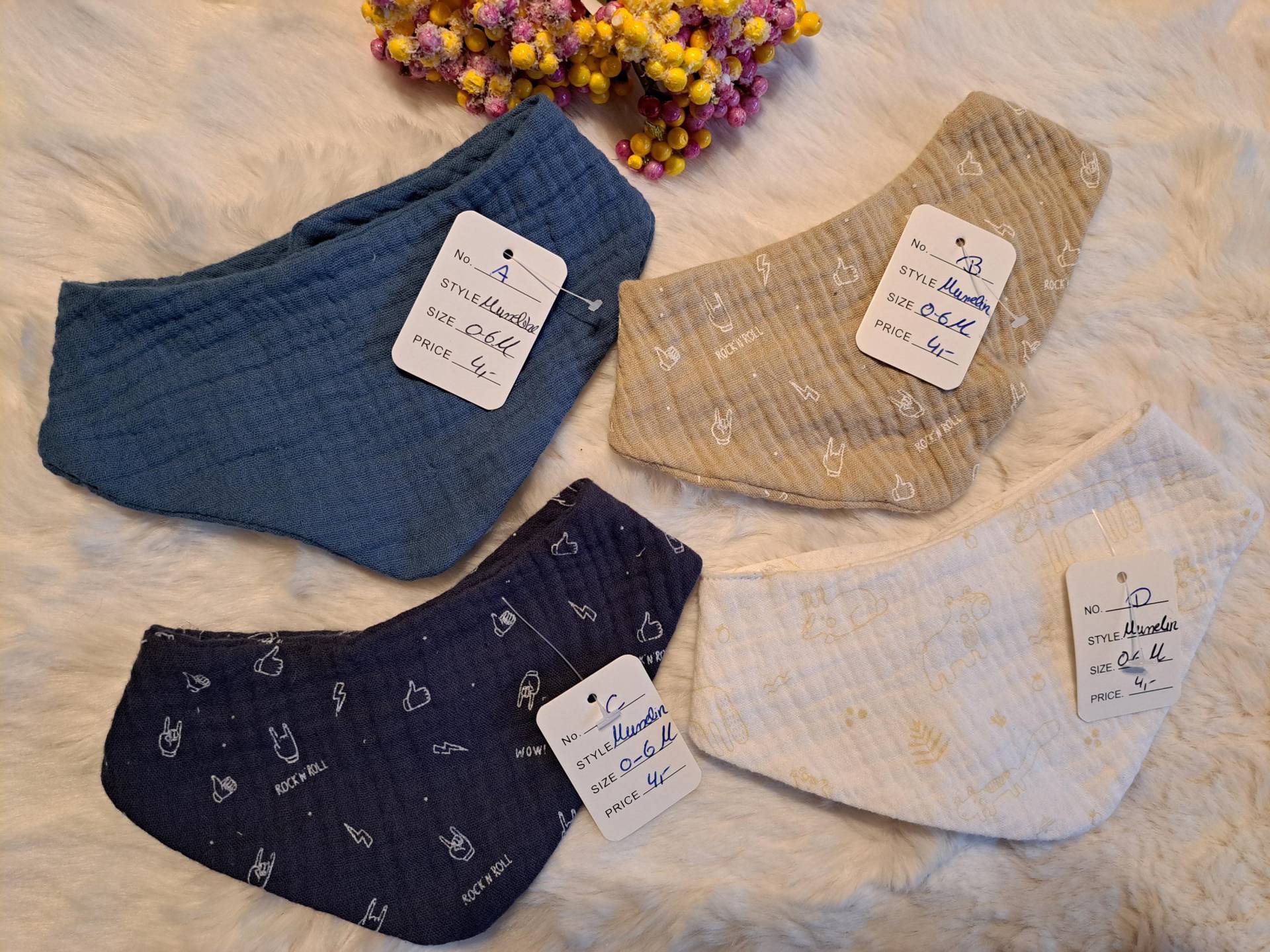 Baby Halstuch Gr. 0-6 Monate von KathysMakramee