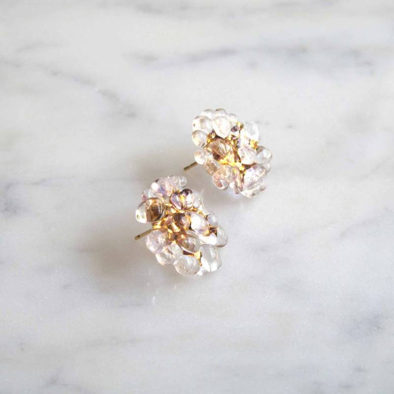 "Gold Ohrstecker "Posy" Ohrringe | Glascluster Mit 22K Goldakzent Garten-Kollektion von KatieKismet