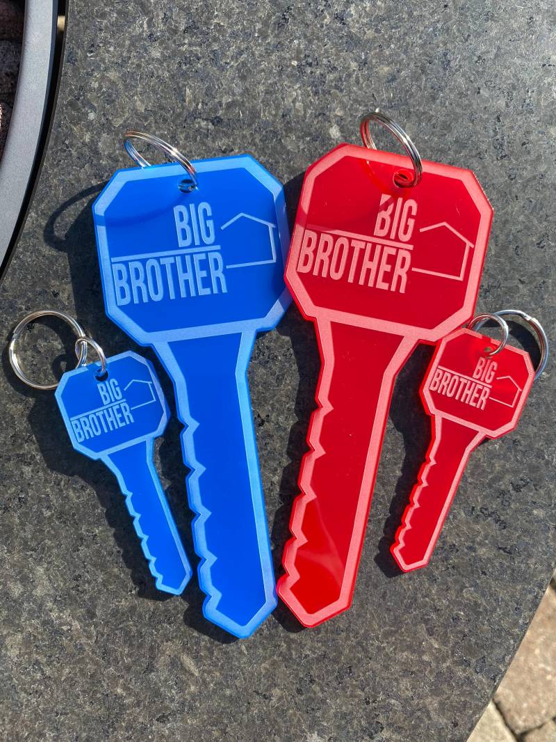 Personalisierte All-star-Rote Big Brother-Schlüssel Personalisierte All-star-Rote Big Brother-Schlüssel von KatieTedescoArt