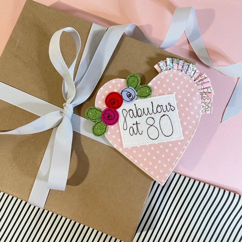 Individuell Gestickte Herz Rosette von KatiesShed