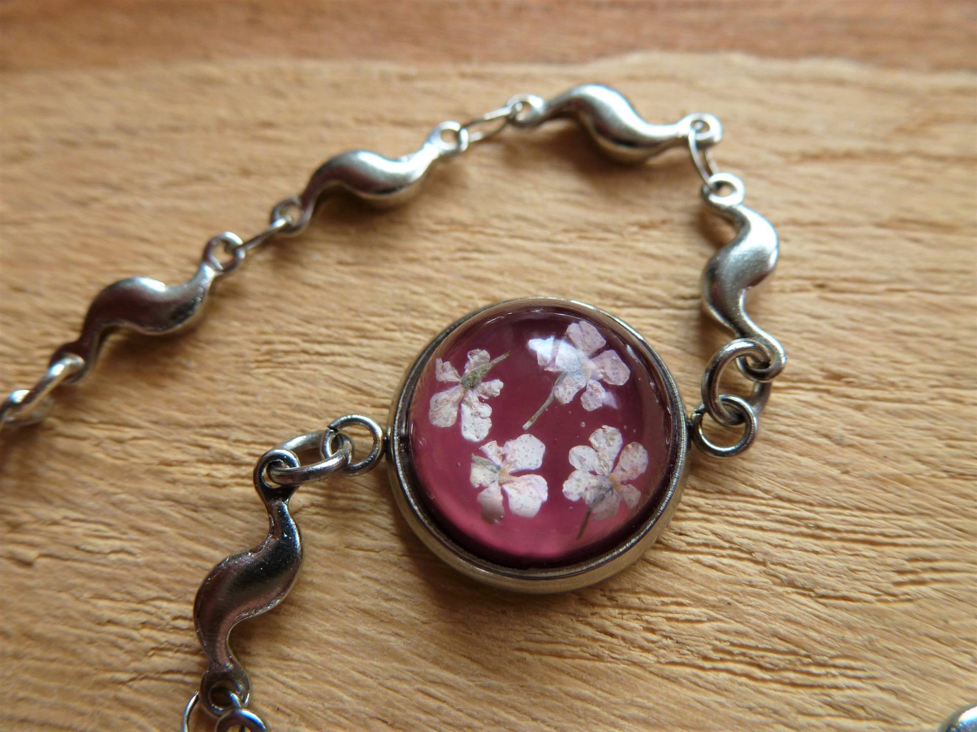 Armband Mit Echten Blüten, Vintage, Handgemacht, Edelstahl, Einzelstück von KatjasRosenwerkstatt