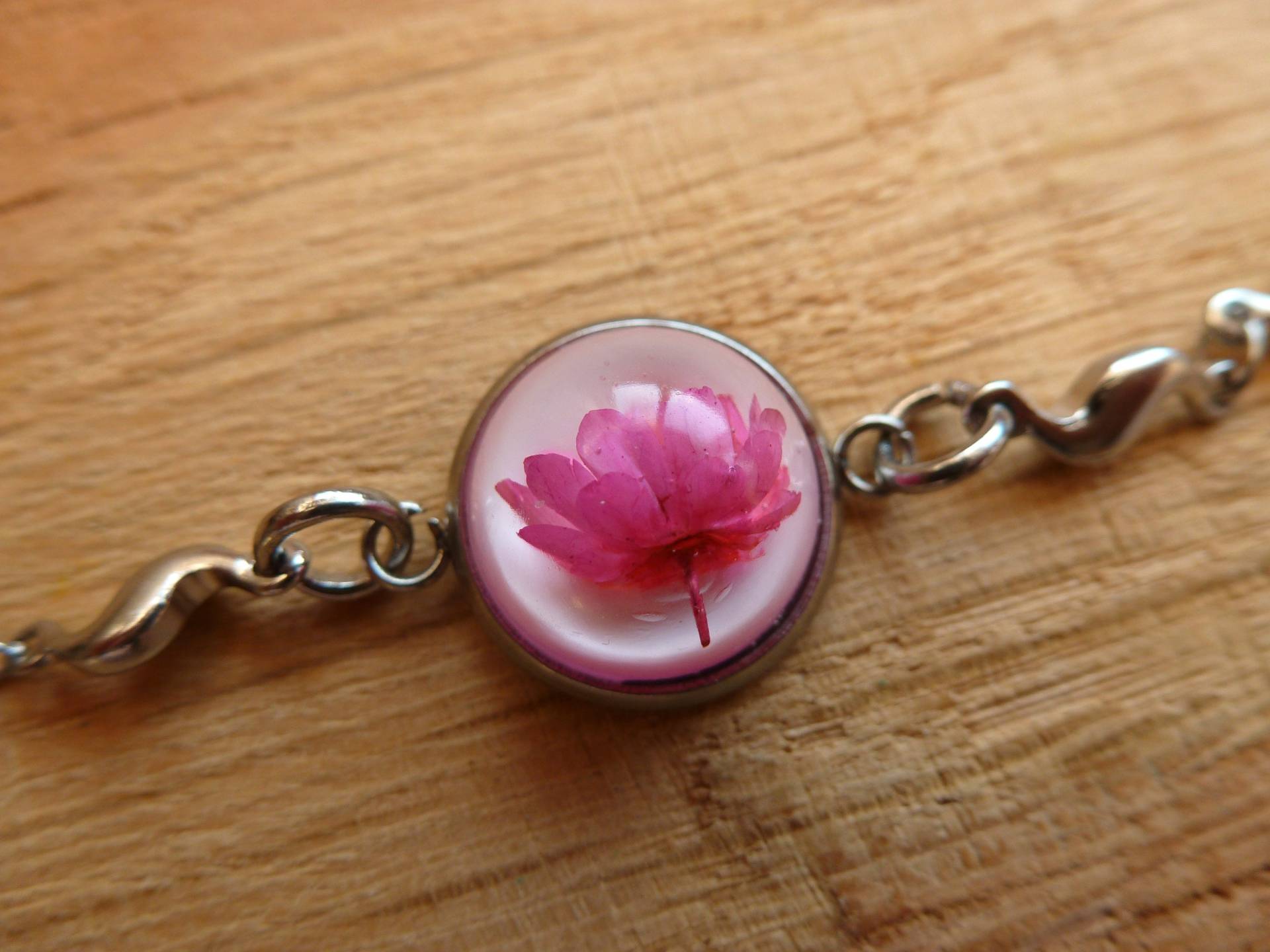 Armband Mit Echten Blüten, Vintage, Handgemacht, Edelstahl, Einzelstück von KatjasRosenwerkstatt