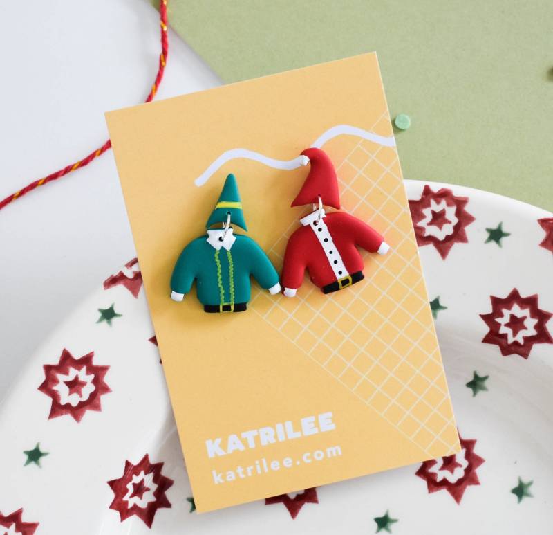Weihnachten Santa Elfe Ohrringe, Polymer Clay, Lustig, Urlaub, Schmuck, Kawaii Geschenk Weihnachten Santa Elfe Ohrringe, Polymer Clay, Lustig, Urlaub, Schmuck, Kawaii Geschenk von EverleeJewellery