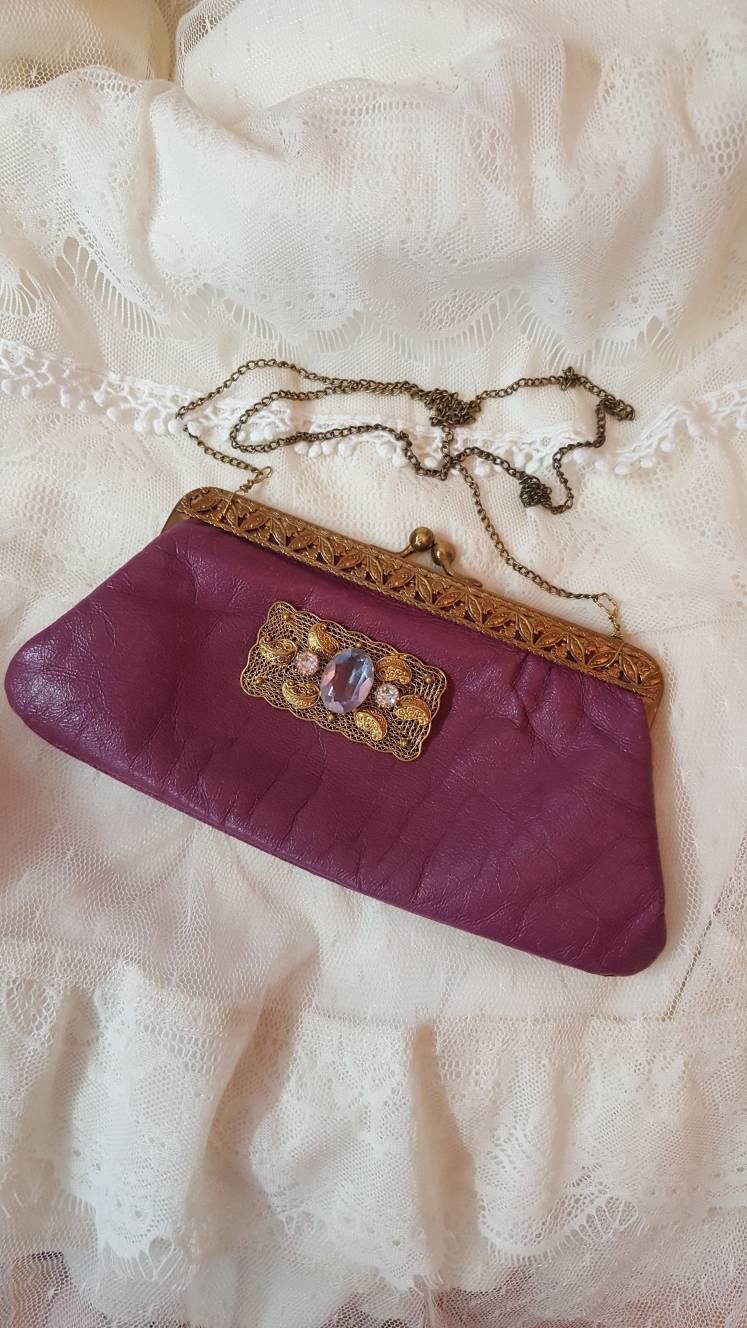 Bügeltasche, Brusttasche Mit Brosche, Geldbeutel Vintage Bügeltasche, Brusttasche Mit Brosche, Geldbeutel Vintage von KatrinOstwood
