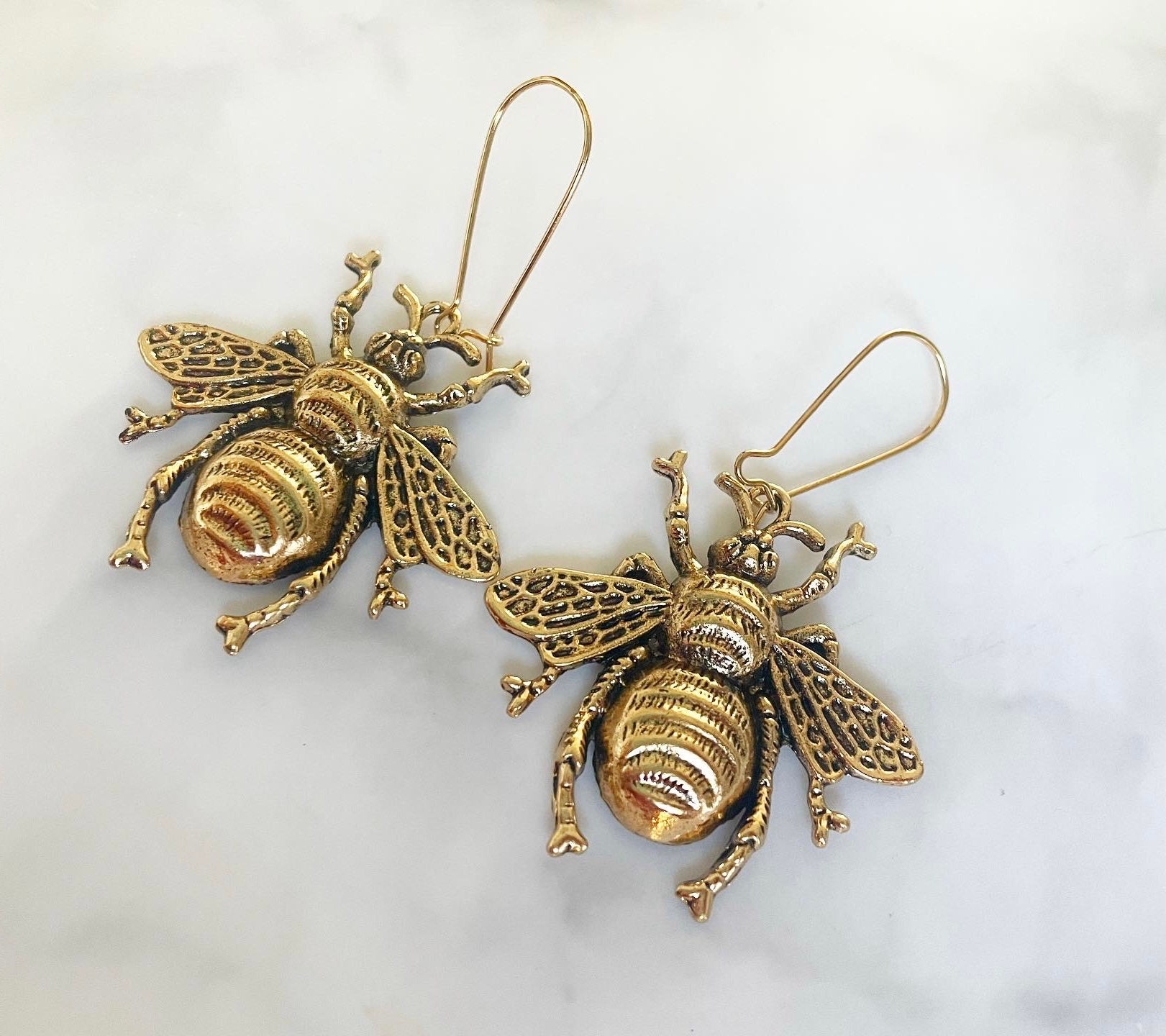 Große Hummel Ohrringe Große Hummel Ohrringe von KatsJewellery1