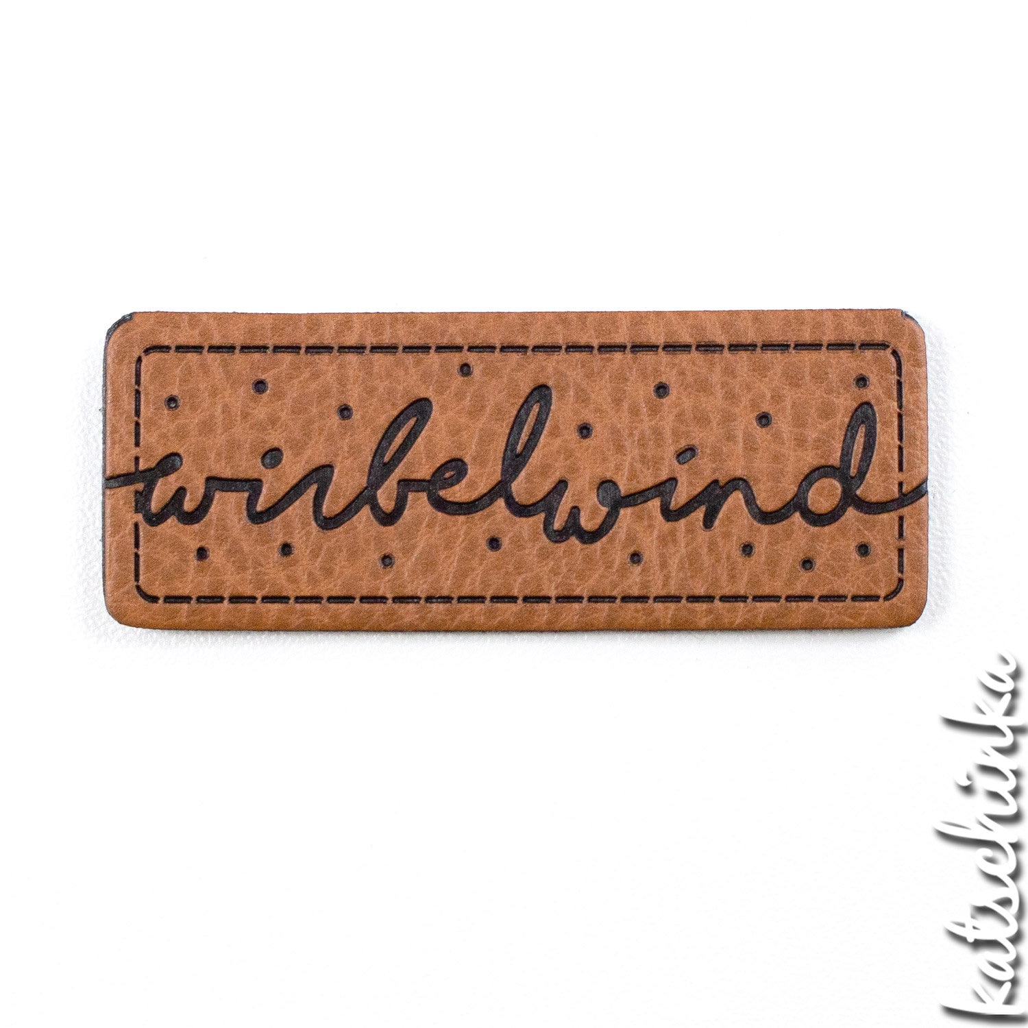 Kunstleder Label - Wirbelwind | 1 Stück, Handmade, Etiketten, Kunstleder-Labels, Kleidungsetiketten Kunstleder Label - Wirbelwind | 1 Stück, Handmade, Etiketten, Kunstleder-Labels, Kleidungsetiketten von KatschinkaDesign