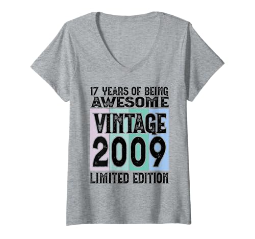 Damen Legendär seit 2009 Limited Edition 17 Geburtstag T-Shirt mit V-Ausschnitt von Kattos - Birthday Vintage Born 2009 Version 2026
