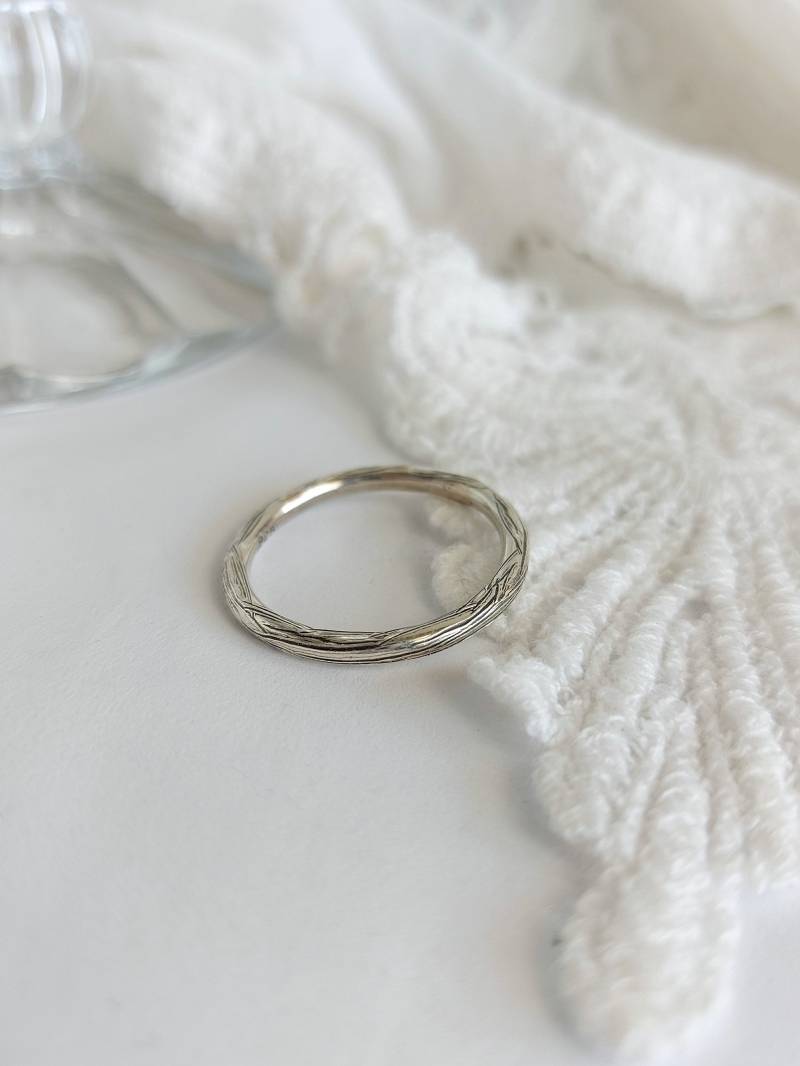 Handgefertigter Sterling Silber Zweigring von Kattyoosh