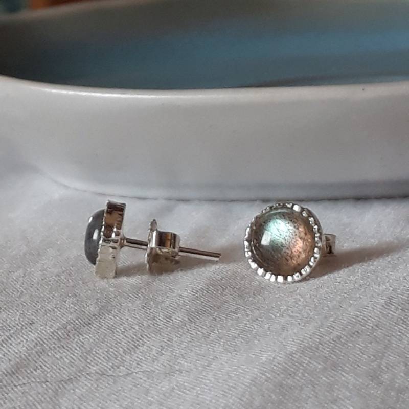Handmade Sterling Silber Labradorit Ohrstecker Geburtsstein Schmuck von Kattyoosh